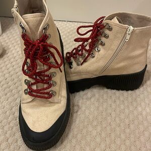Women’s combat boots
